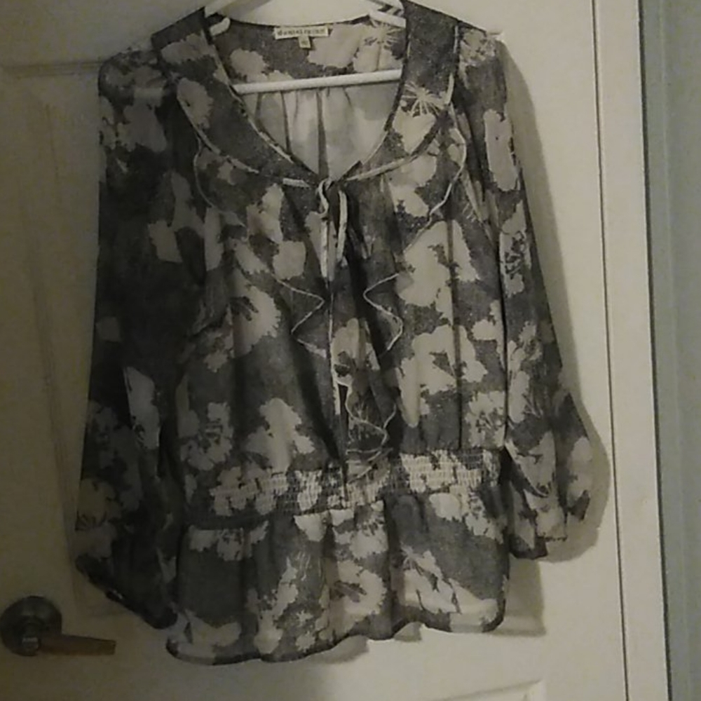 Blouse - Picture 2 of 2